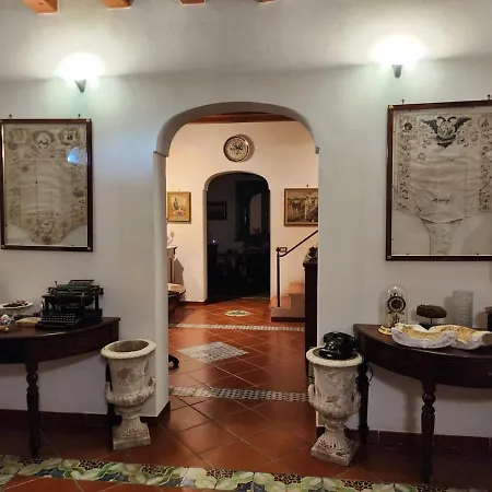 Villa Kinisia, Antica Dimora Siciliana *