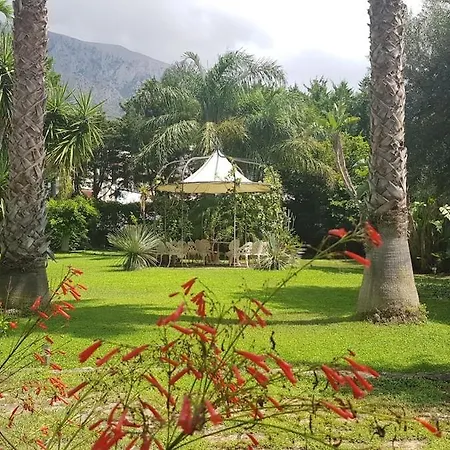 Vila Kinisia, Antica Dimora Siciliana